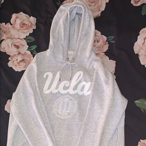 Gray and white H&M hoodie